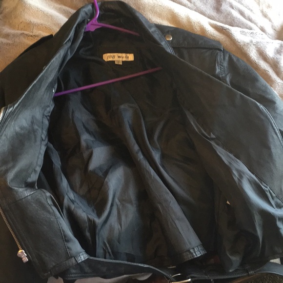 Jacket - Picture 4 of 5